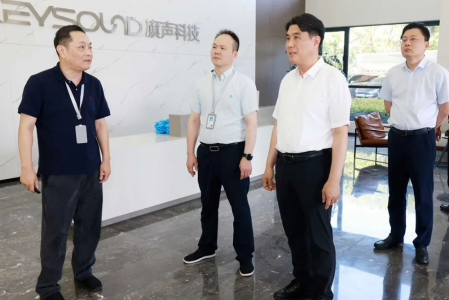 江海洋深入企業(yè)開展“三送三提”助企增值化服務(wù)專項行動